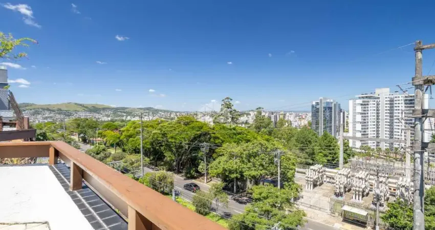 Cobertura Imponente com Vista Panorâmica e Piscina Privativa na Rua Professor Cristiano Fischer