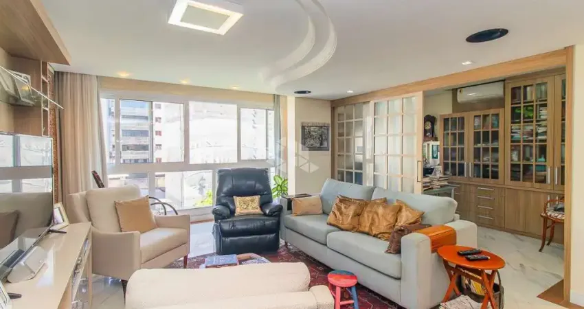 Apartamento com 102m² e 3 dormitórios, 1 suíte, 3 vagas no bairro Auxiliadora em Porto Alegre