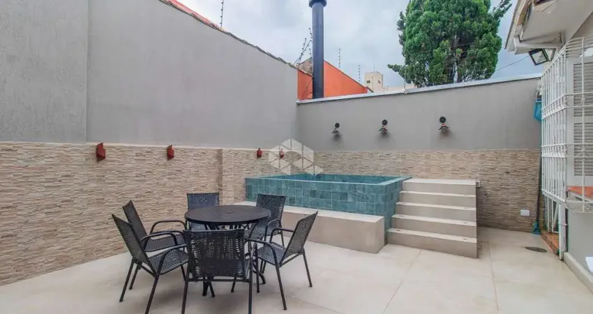 Casa com 3 quartos à venda na Rua Onze de Agosto, 110, São João, Porto Alegre