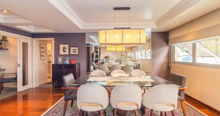 Amplo apartamento de 138m2, andar alto e completamente mobiliado!