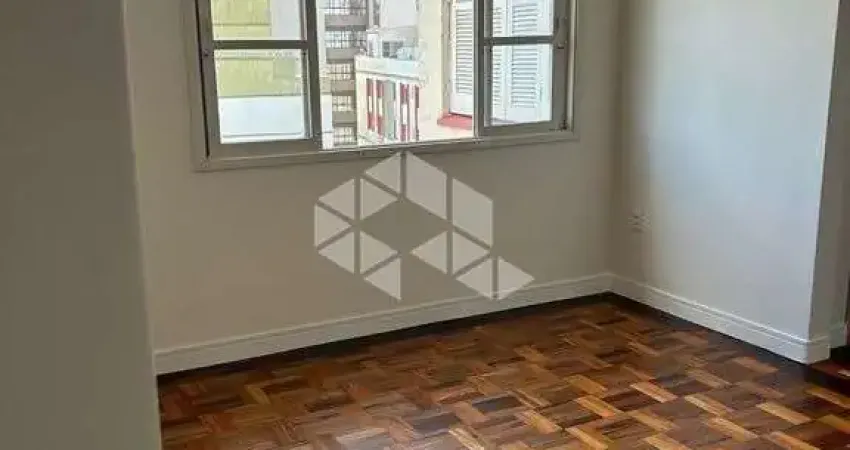 3 QUARTOS, 2 BANHEIROS, 80m² PRIV, REFORMADO, ANDAR ALTO, ENSOLARADO, PRIVACIDADE E VISTA P/A REDENÇÃO