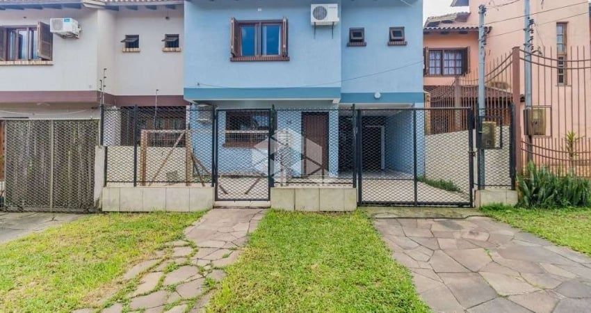 Casa 3 quartos a venda no bairro Parque Santa Fé em Porto Alegre
