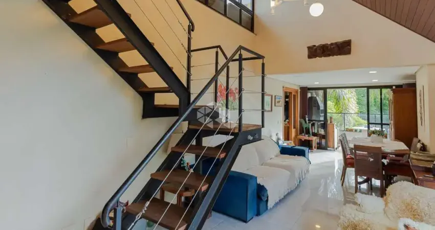 Cobertura ampla e ensolarada no coração do bairro petrópolis.