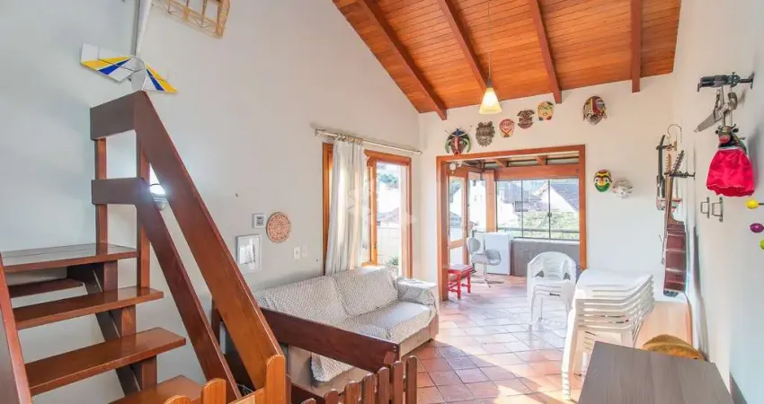 Cobertura de 3 dormitórios e 2 vagas, com elevador no bairro petrópolis!