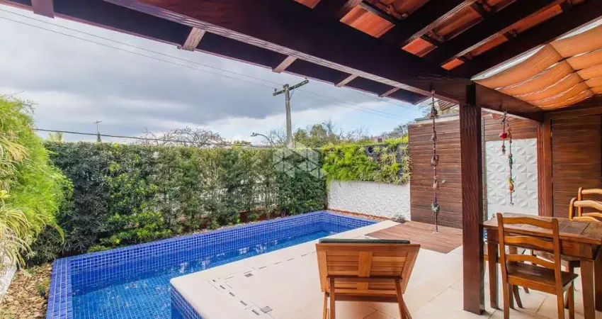 Casa em condiminio com 4 suites no bairro três figueiras em porto alegre