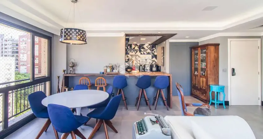 Apartamento com 103m² e 3 dormitórios, 1 suíte, 2 vagas no bairro mont serrat em porto alegre para comprar