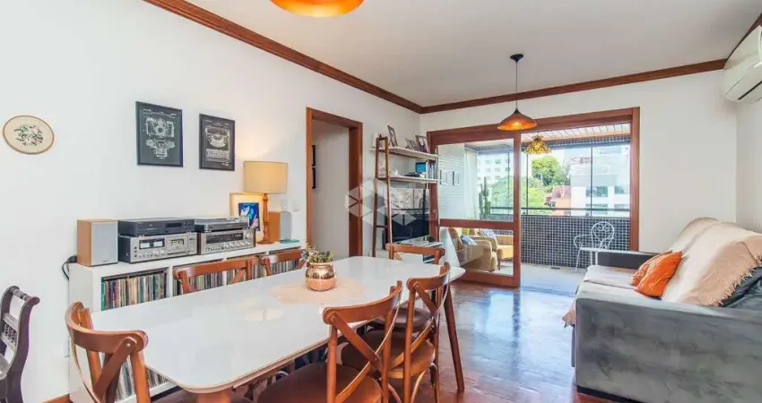 Apartamento semimobiliado de 96 m² com 3 dormitórios (1 suíte) no bairro higienópolis