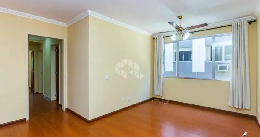 IMPECÁVEL  APARTAMENTO  DE  TRÊS  DORMITÓRIOS COM  SUIT  E DEP. EMP.