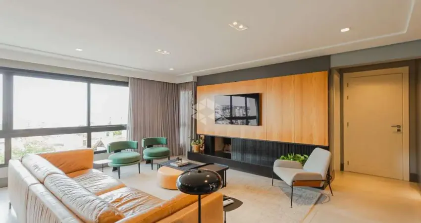 Apartamento em andar alto, com 3 dormitórios (3 suítes) e 3 vagas de garagem, vista panorâmica e pôr do sol no bairro Petrópolis