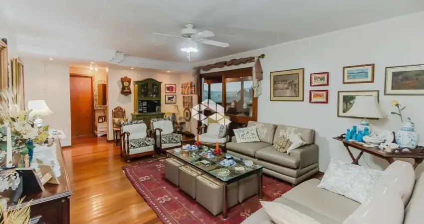 Apartamento Garden 3 dormitórios e 2 vagas com 232 m² no Petropolis