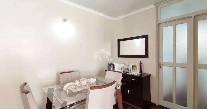 Apartamento de 2 Dormitórios à Venda no Bairro Cristal, Zona Sul de Porto Alegre
