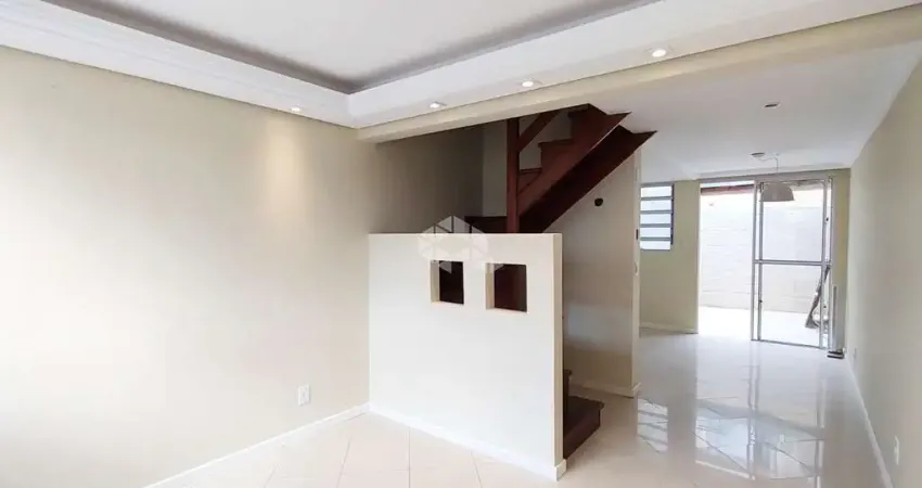 Casa sobrado em condominio com 02 dormitórios e vagano bairro Sarandi em Porto Alegre