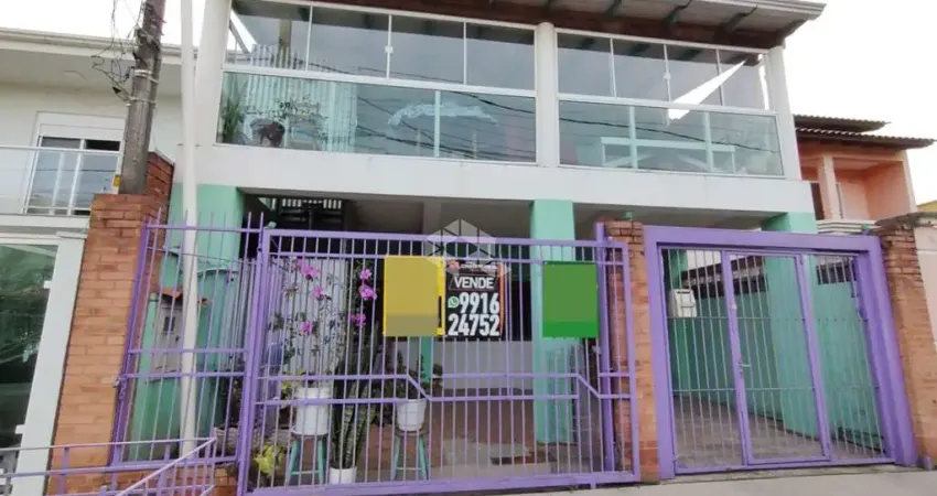 Casa dois pisos com 270m² no bairro Harmonia Canoas