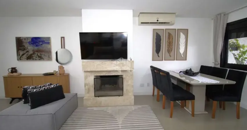 Casa sobrado com 3 suites duas vagas cobertas no bairro Igara