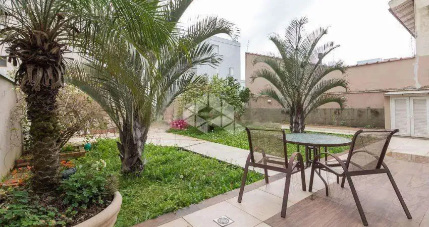 Casa 233m² com 4 Quartos e 4 Banheiros à Venda no Bairro Jardim Itu