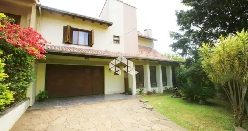 Casa 3 dormitórios, 1 suite com vaga, piscina  no jardim planalto!