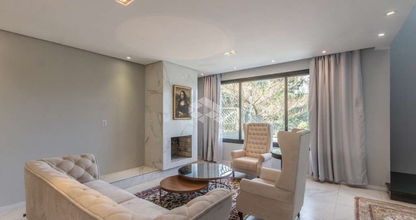 CASA TRIPLEX MOBILIADA EM CONDOMÍNIO COM 3 DORMITÓRIOS, 1 SUÍTES E DUAS VAGAS - JARDIM ECOVILLE - LOMBA DO PINHEIRO