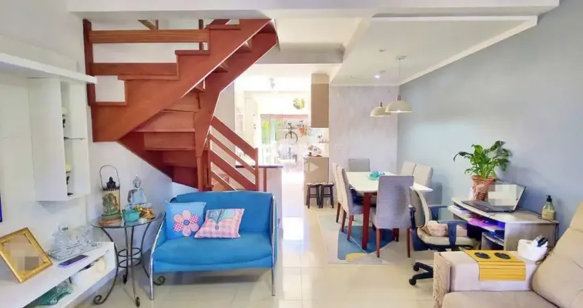 Casa com 2 quartos à venda na Rua Heitor Kramer, 240, Guarujá, Porto Alegre