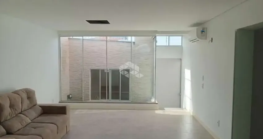 Apartamento a venda de 3 Dormitórios,1 suíte, 1 vaga de garagem escriturada no Teresópolis em Porto Alegre-RS