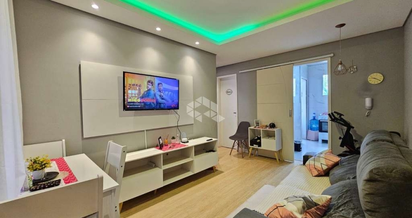 Apartamento semimobiliado, 2 quartos, em junto ao Centro Comercial do Bairro, Humaita Porto Alegre
