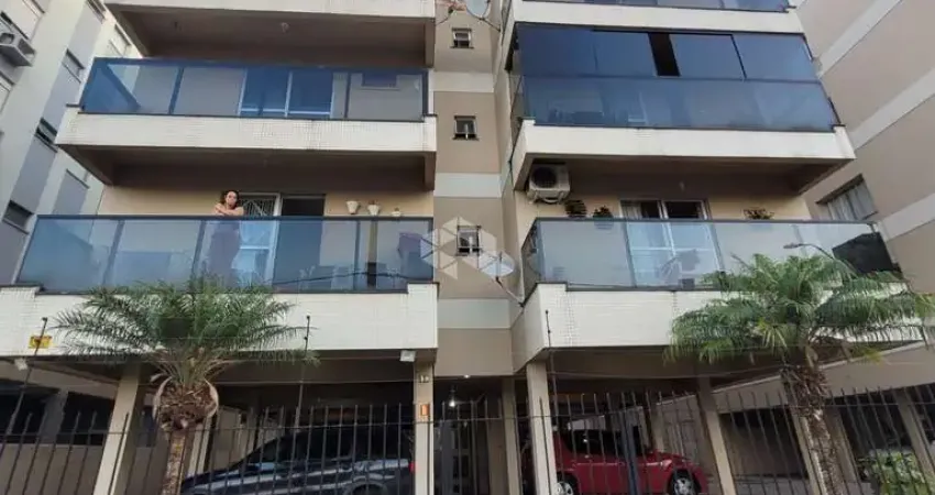 Apartemento semi mobiliado com 64 m²,  2 dormitórios, sacada,  living amplo,  vagas cobertas e elevador no centro de são leopoldo rs.