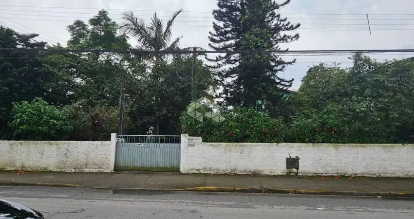 Terreno à venda na Rua Cônego Rodolfo Machado, 1587, Rio Caveiras, Biguaçu