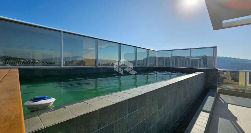 Cobertura com vista panorâmica 180º e vista para a Beira Mar de São José-SC