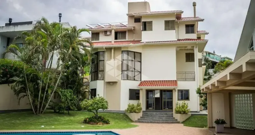 Casa 4 Dormitórios