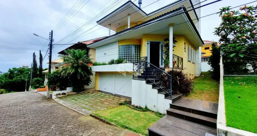 CASA 3 DORMITÓRIOS EM CONDOMÍNIO FECHADO EM COQUEIROS
