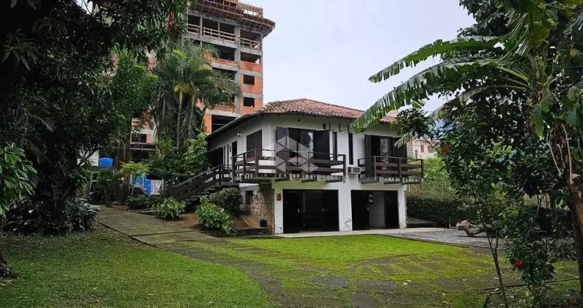 Terreno à venda com 1.218,25m², Viabilidade para 14 pavimentos -  Barreiros - São José - SC