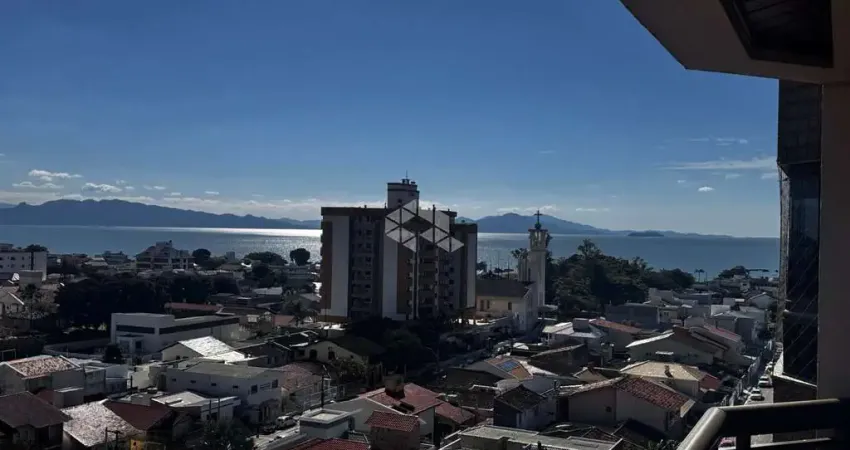 Apartamento amplo com 125m² privativos - localizado no Balneario - Florianópolis