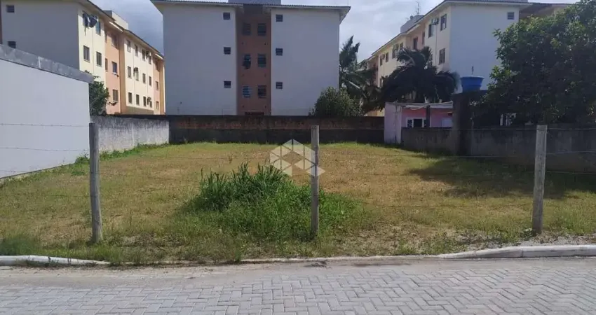 Terreno á venda com 320m²  no Bairro Aririu- Palhoça- SC