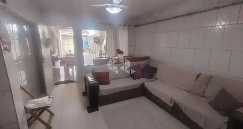 Casa com 3 Quartos e 4 banheiros à Venda, 105m² por R$ 583.000,00