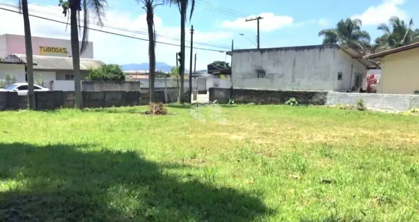 Terreno à venda na Rua Frederico Afonso, 5499, Ponta de Baixo, São José