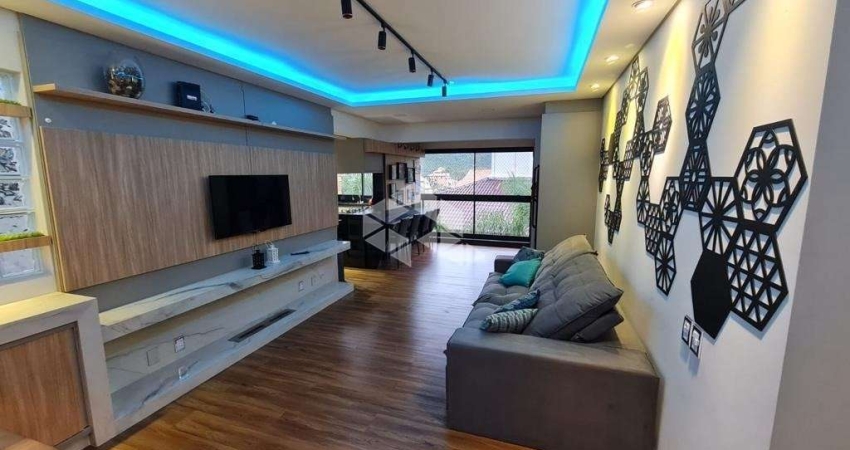 Deslumbrante apartamento na Praia Brava, com 3 dormitórios - À 100 metros do mar