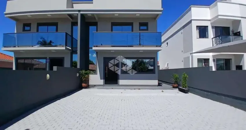 Casa de Tres dormitorios com suite, na Praia do Sonho