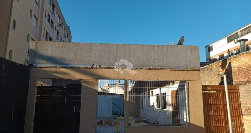 Excelente Terreno com 682,44 m² para comércio ou residência no bairro Santana