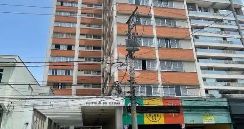 Apartamento Semimobiliado de 77 m² em Santana com 2 quartos, sala, cozinha e banheiro