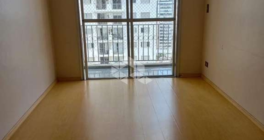 Apartamento a venda  com 3 Quartos, 1 vaga, 2 banheiros, reformado em Santana