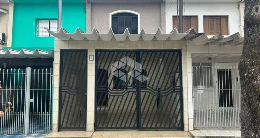 Casa em Vila Fechada com 02 quartos e uma vaga próximo ao Center Norte