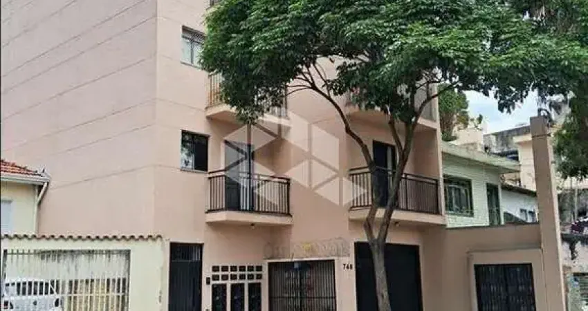 A paramento a 3 minutos do metrô e shopping tucuruvi, com 2 dormitórios e elevador.