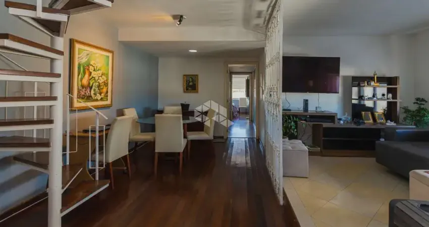 Cobertura oda reformada com linda vista e ótima localização!