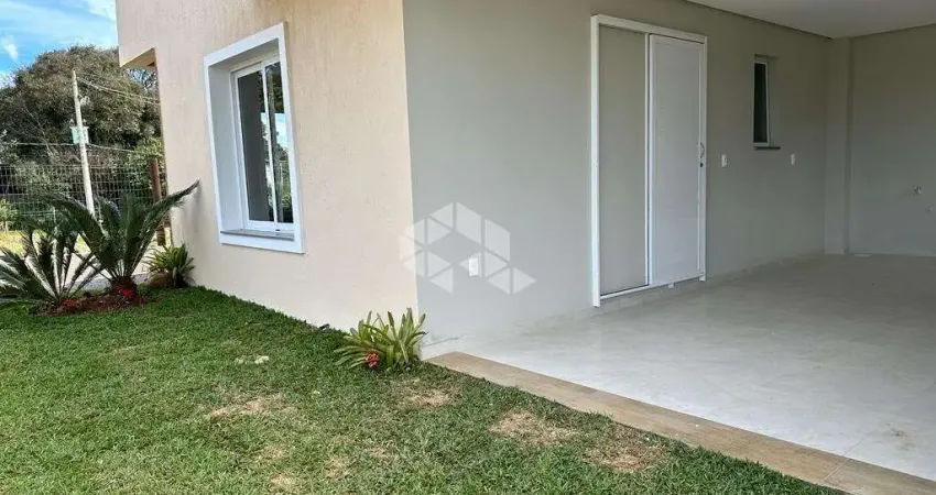 Casa 02: 102,29 m2 de área construída + 9,25 m2 de jardim privativo