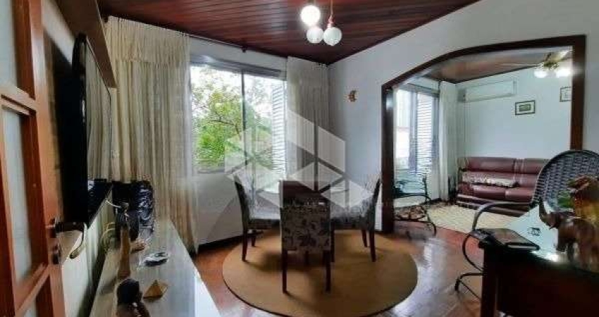 Apartamento com 4 dormitórios e vaga no Passo da Areia