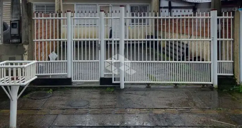 CASA com 45m², 2 QUARTOS, 2vagas de garagem no Bairro Três Marias -  Esteio RS