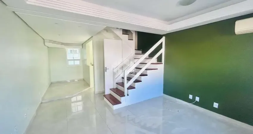 Sobrado 3 dormitórios, 2 banheiros, 2 vagas de garagem, pátio nos fundos com churrasqueira - rio branco - canoas / rs