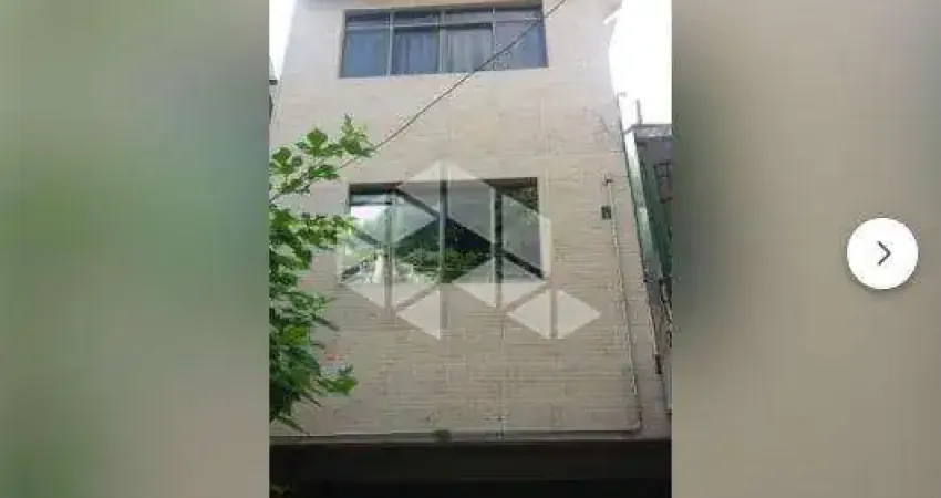 Casa com 3 dormitórios e com Amplo Quintal em Pirituba