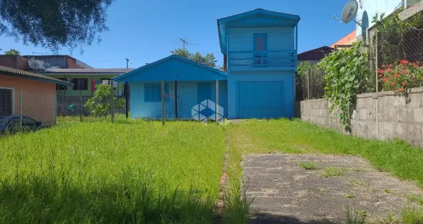 casa com excelente pátio frontal no Bairro Esplanada em Caxias do Sul