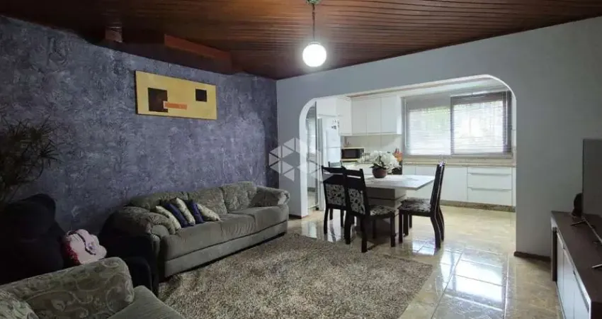 Casa residencia lcom 189,10m2 e área comercial com 114,47m2