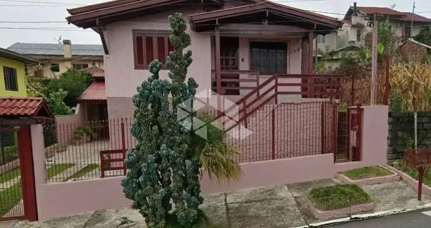 Casa com 4 quartos à venda na Santo Ângelo, 745, Monte Pasqual, Farroupilha